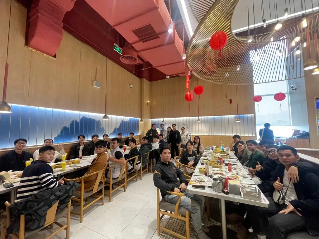 Year end party đơn giản nhưng ấm cúng