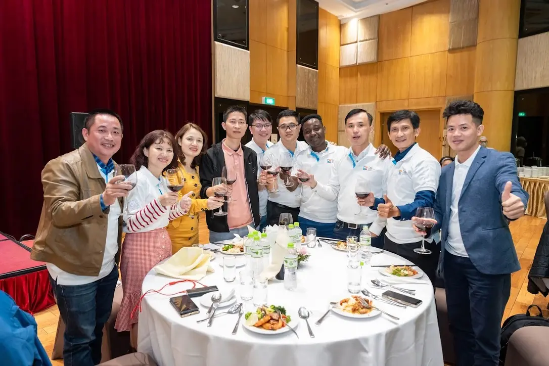 Tiệc giao lưu