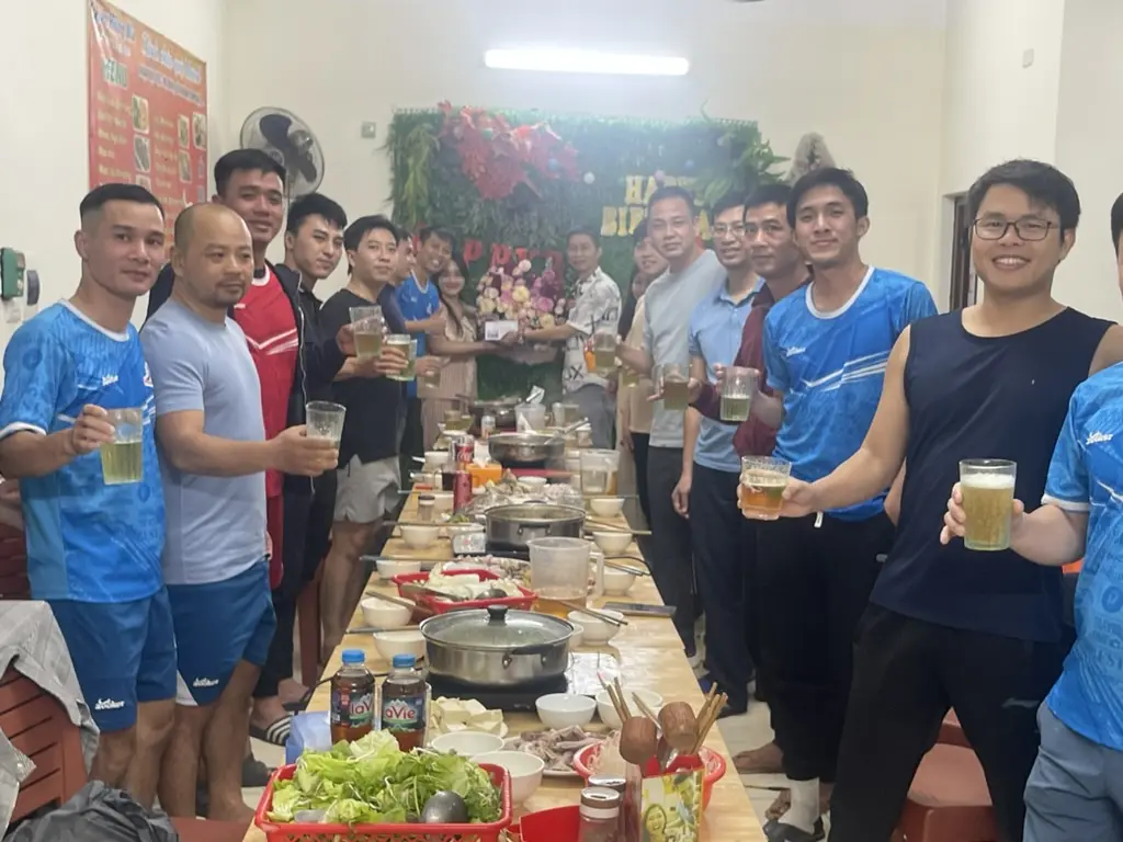Áo đấu vẫn còn trên vai